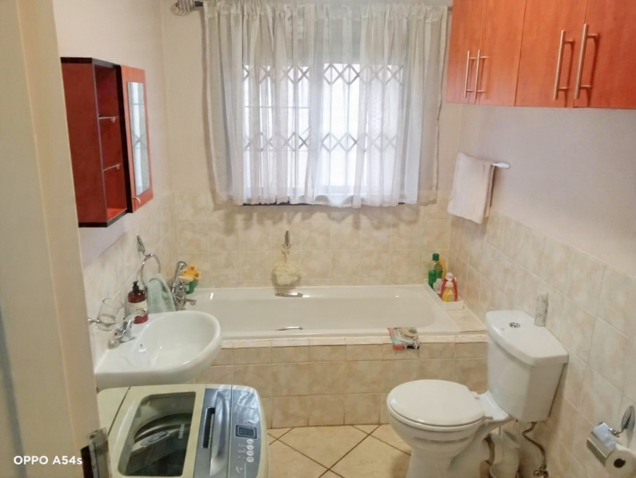 2 Bedroom Property for Sale in Vaalpark Free State